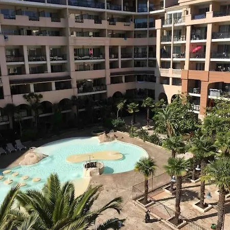 Vue 4 Pers. 50 M Clim Piscine Parking Hh Fernande