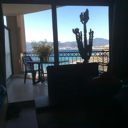 Vue 4 Pers. 50 M Clim Piscine Parking Hh Fernande Apartment